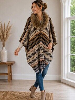 Elegant Geometric Women's Wrap with Faux Fur Collar